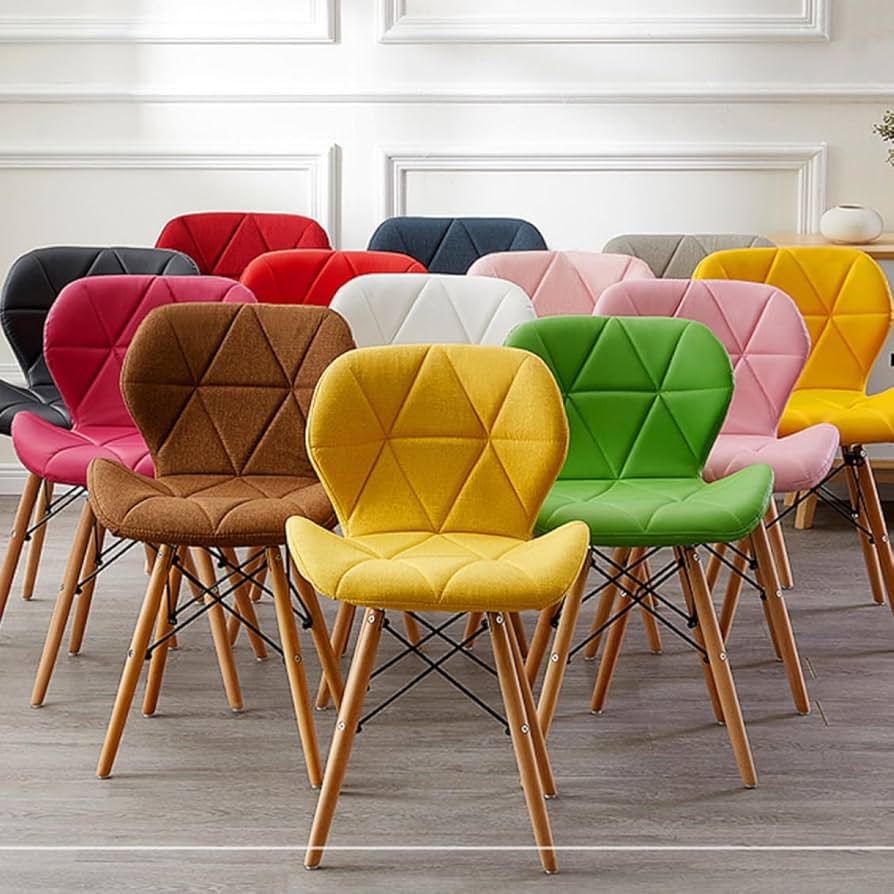 モデルルーム展示品　お洒落椅子　黄緑色の布製ダイニングチェア モデルルーム展示品 お洒落椅子 黄緑色の布製ダイニングチェア